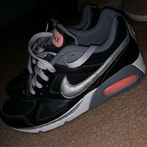 Women’s size 9 Air Max